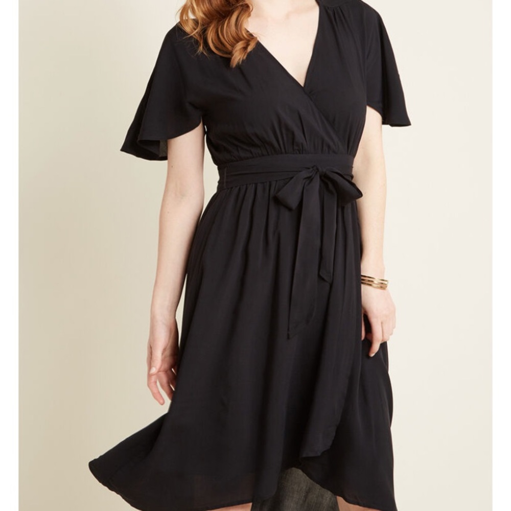 NWOT ModCloth Fervour Dress; Size Small V-Neck